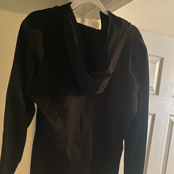 Black Semi Fitted Champion athletic Hoodie - Picture 2 of 3